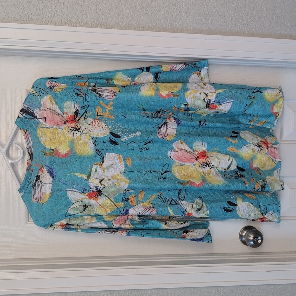Jess & Jane Floral Ruffle Hem Top - Picture 8 of 11